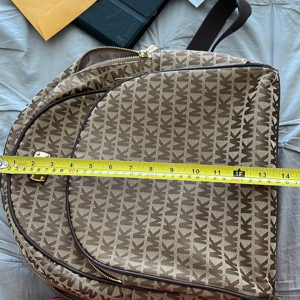 Michael kors backpack - Picture 10 of 16